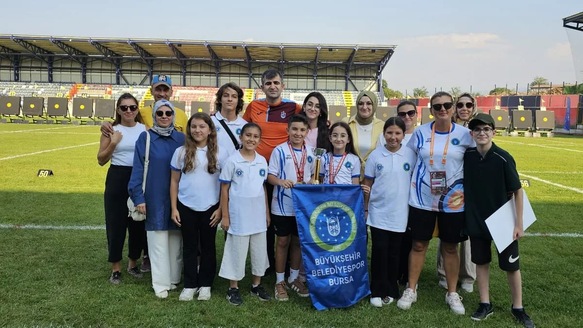 Büyükşehir Belediyesporlu okçulardan 3 madalya