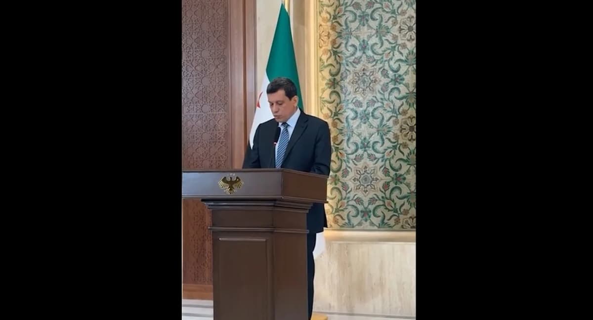 Suriye’de yeni dönem: Mazlum Abdi DSG’nin feshedildiğini açıkladı