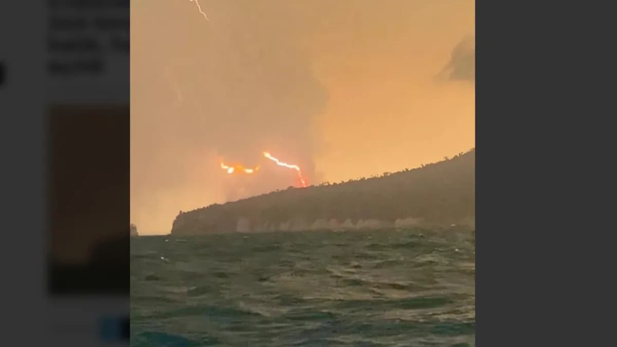Anak Krakatau patladı: 3 bine yakın uçuş aksadı, 341 bin yolcu etkilendi