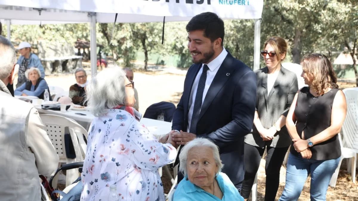 Nilüfer’de huzurevi sakinleri yaza piknikle veda etti