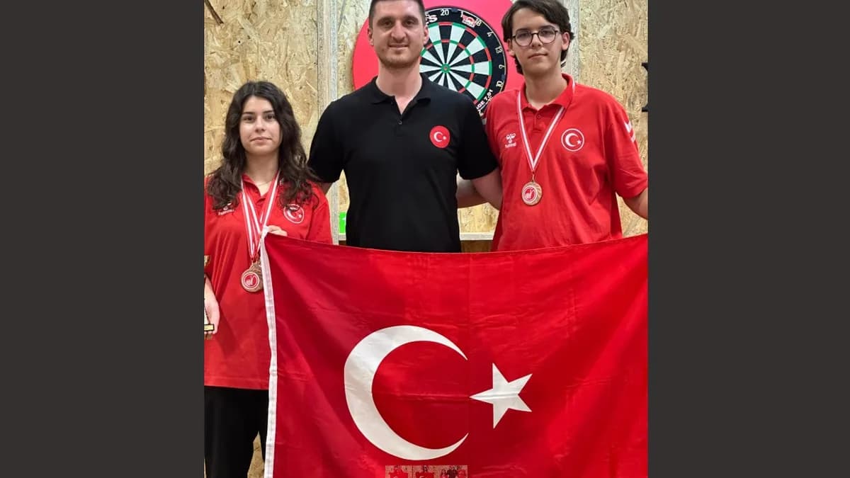 Yıldırımlı dartçılardan milli gurur
