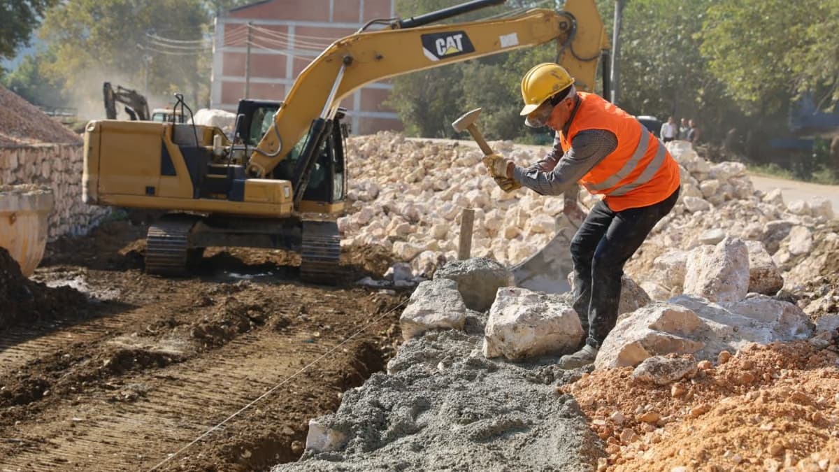 Büyükşehir'den Nilüfer'de kapsamlı dere ıslahı