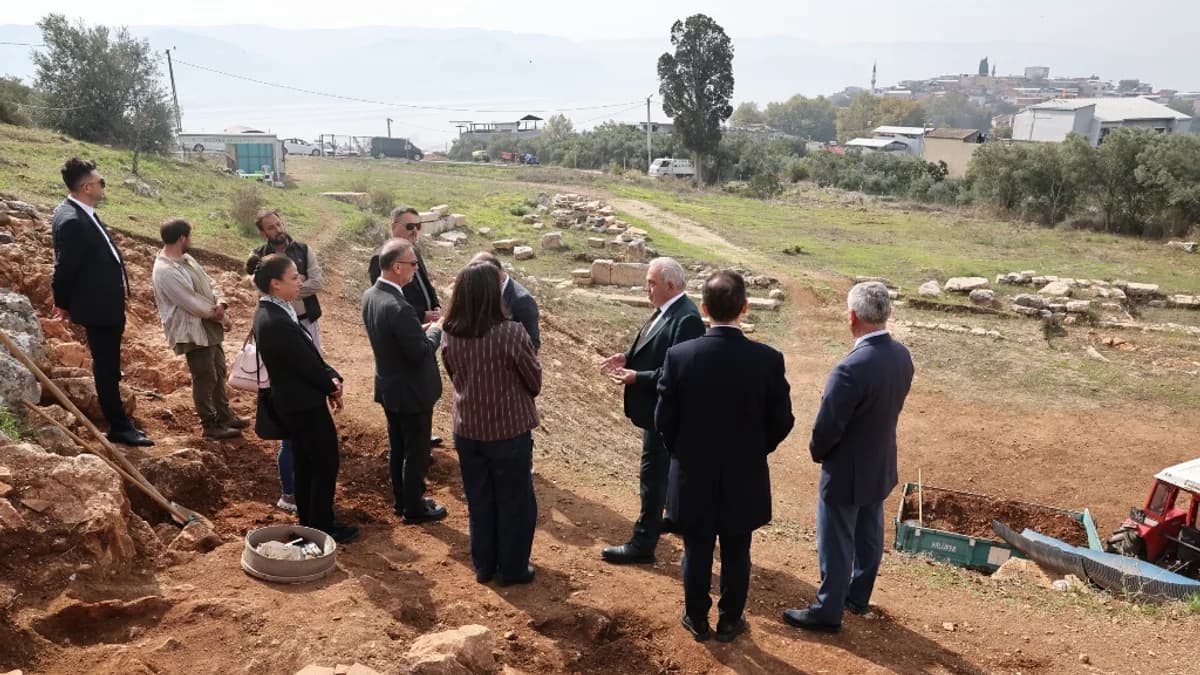 Gölyazı Tiyatro Alanı gün yüzüne çıkıyor