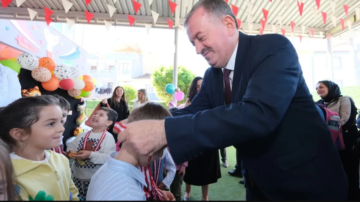 İnegöl’de Çocuklardan Sokak Hayvanlarına 190 Yuva