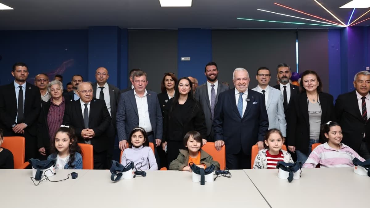 Nilüfer Belediyesi Dijital Deneyim Merkezi Açıldı