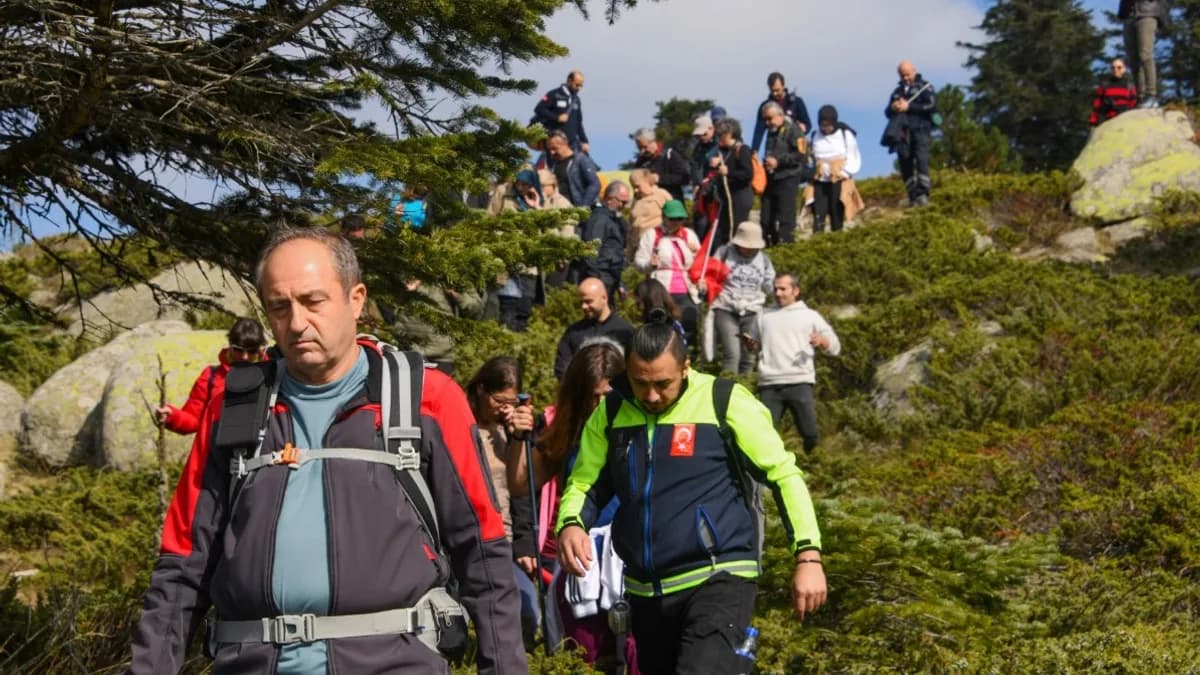 Osmangazi Belediyesi’nden Uludağ’da Cumhuriyet Yürüyüşü
