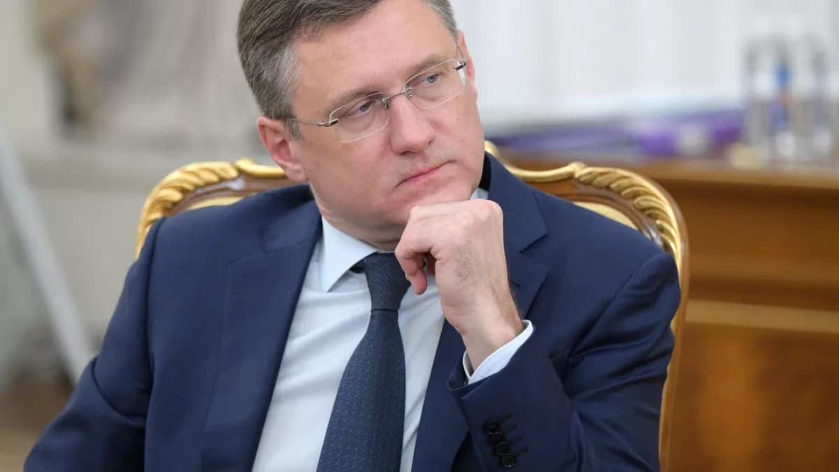 Novak: Hürmüz’de petrol sevkiyatı başlarsa piyasa 1,5 yılda dengelenebilir