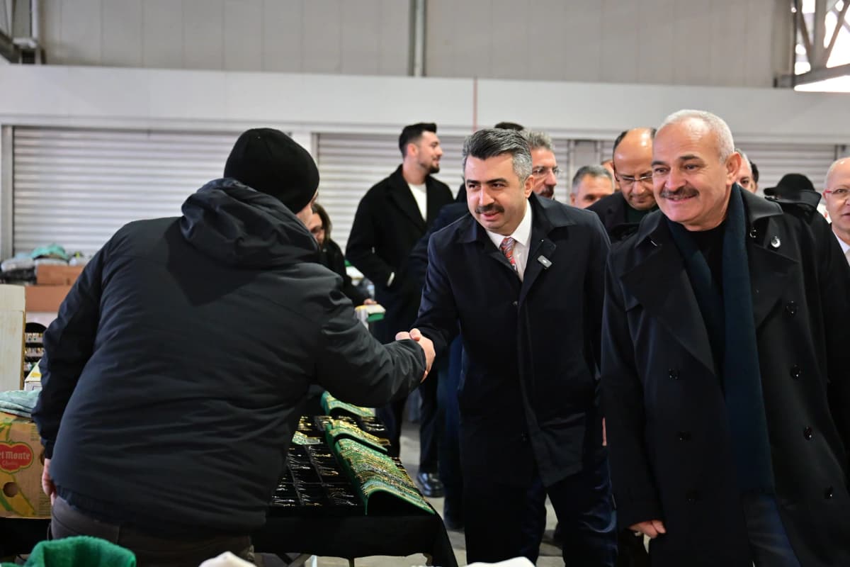 Başkan Yılmaz, pazar esnafıyla buluştu