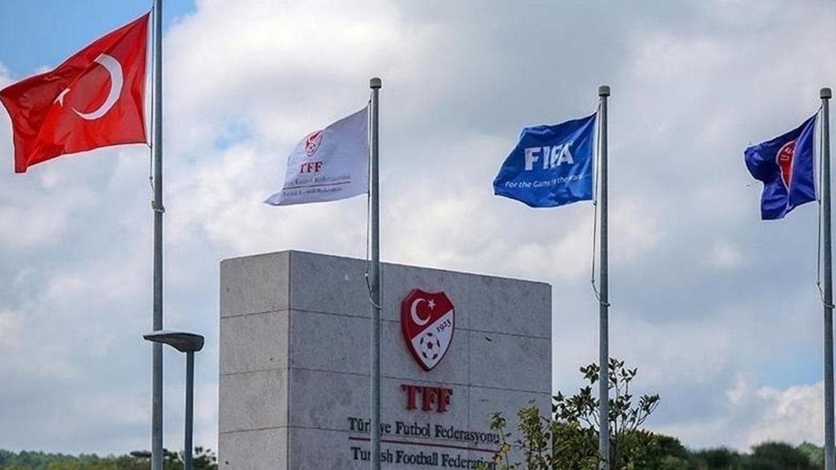 PFDK, Fenerbahçe, Beşiktaş ve Kocaelispor'a para cezası verdi