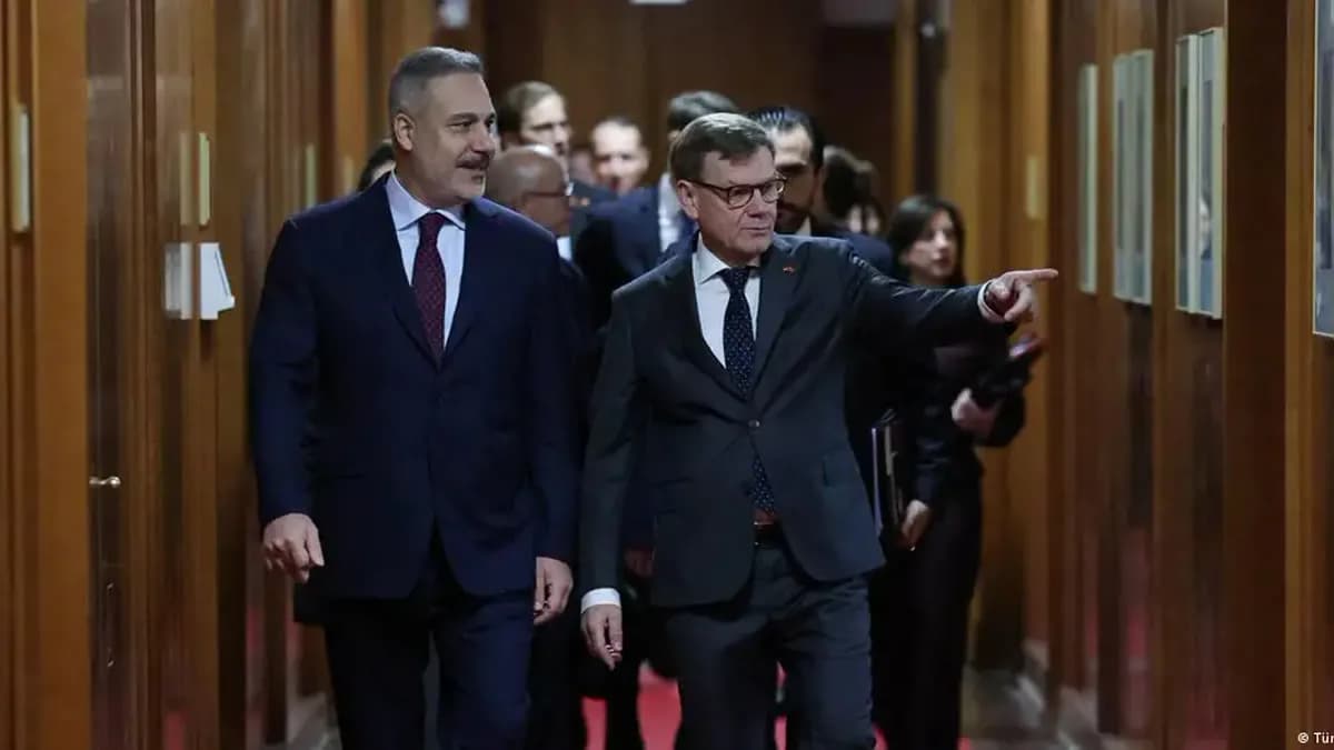 Ankara ve Berlin'den Hürmüz Boğazı girişimi