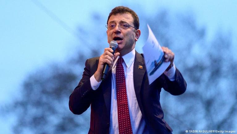 Ekrem İmamoğlu, CHP'den istifa etti