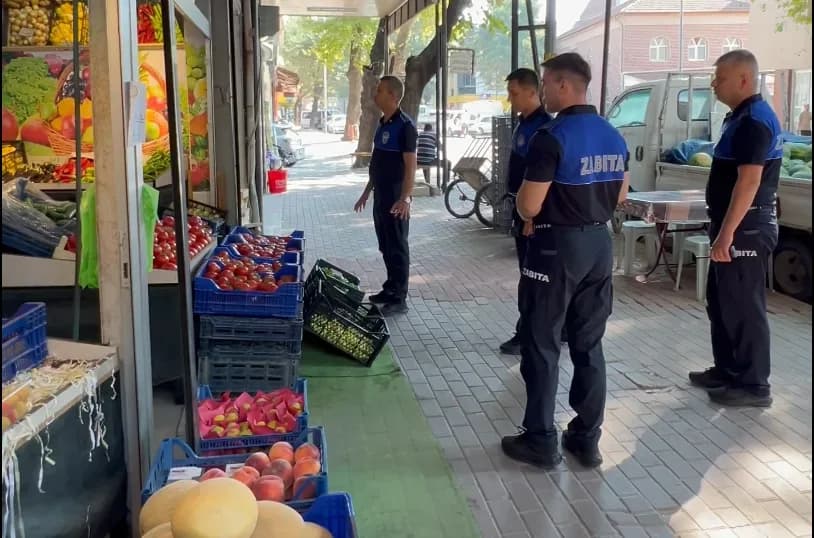 İnegöl Belediyesi Zabıta Ekiplerinden Kaldırım İşgali Ve Çevre Kirliliği Denetimi