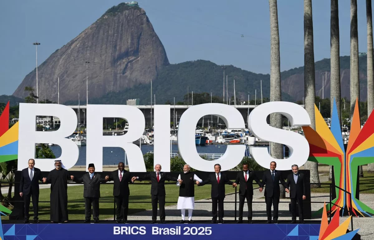 İran'dan BRICS hamlesi: Yeni Kalkınma Bankası'na katılıyor