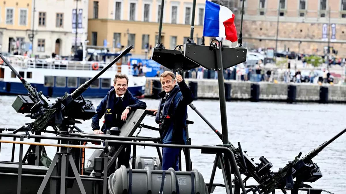 İsveç, Fransa'dan 4 savaş gemisi alımı için siparişi imzaladı, Macron 'fırkateyn kulübü' dedi
