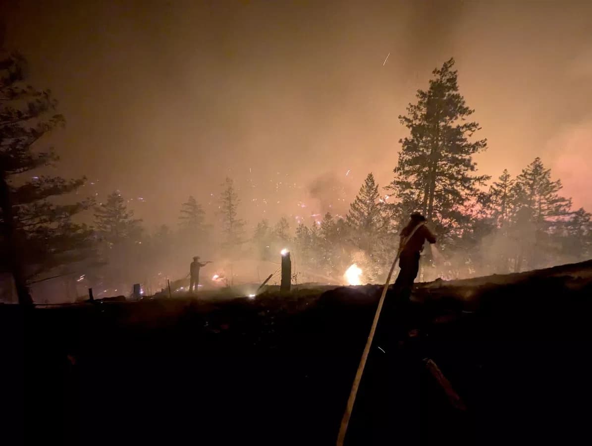 Kanada'da orman yangını: 22 bin kişi tahliye, British Columbia'da OHAL ilan edildi