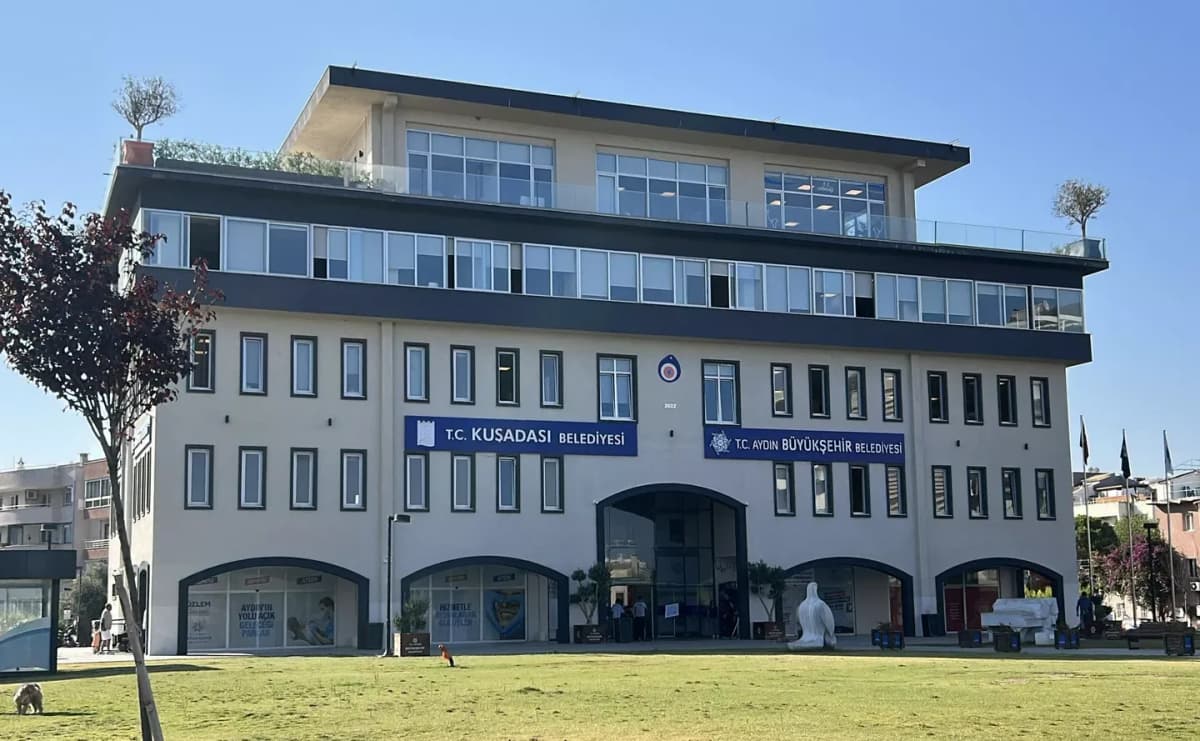 Kuşadası Belediyesi soruşturması: 14 kişi tutuklandı