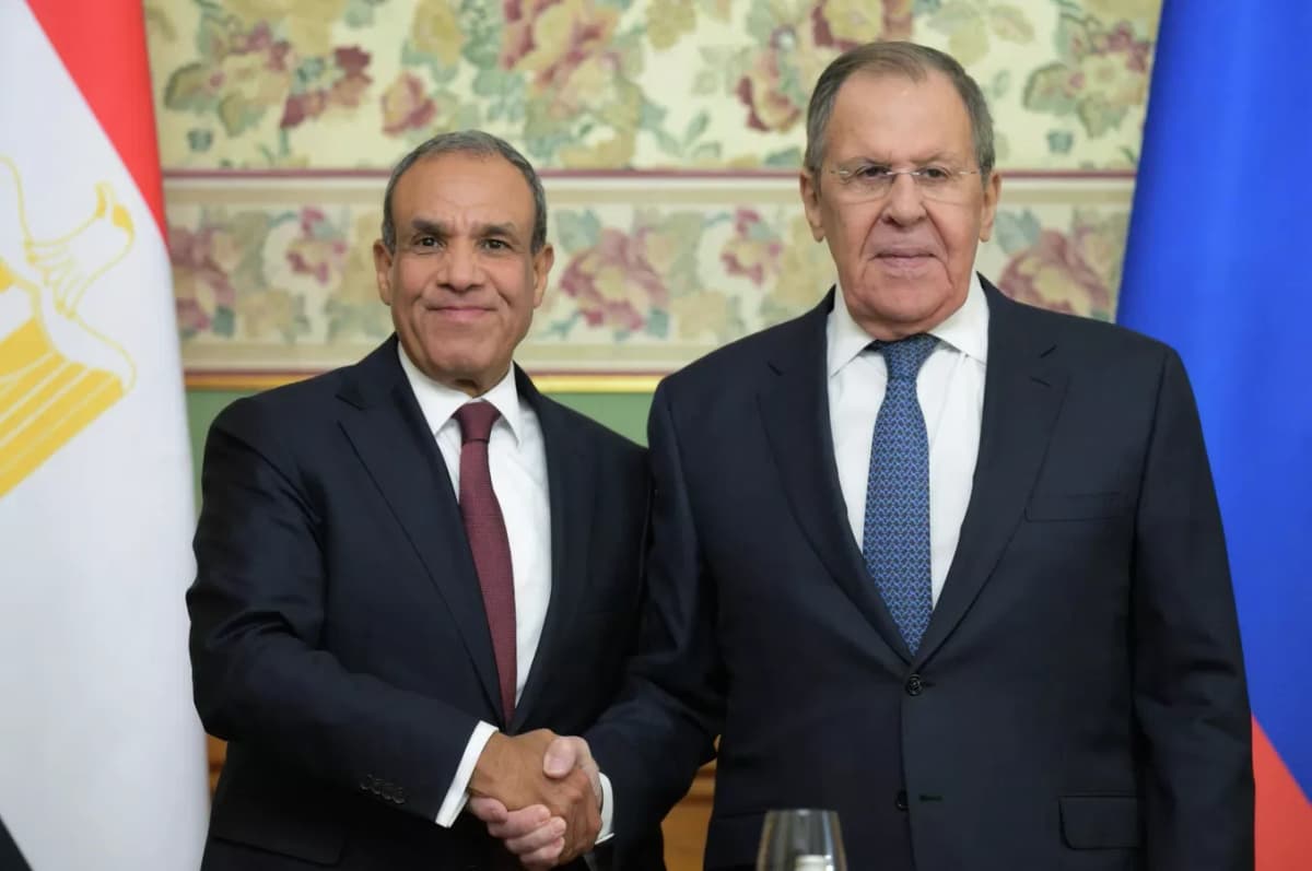 Lavrov, Mısırlı mevkidaşı Abdülati ile Orta Doğu ve Ukrayna krizini görüştü