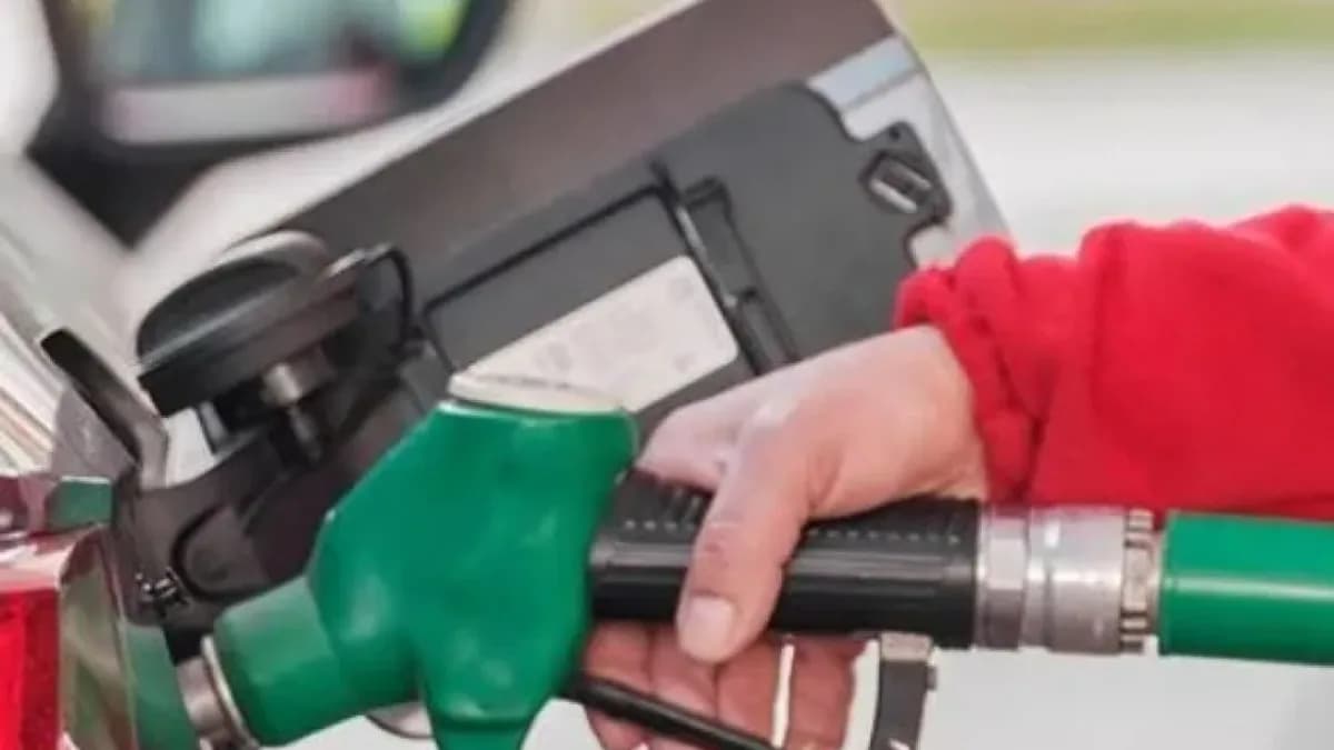 Zam pompaya yansıdı, motorin 100 lirayı aştı