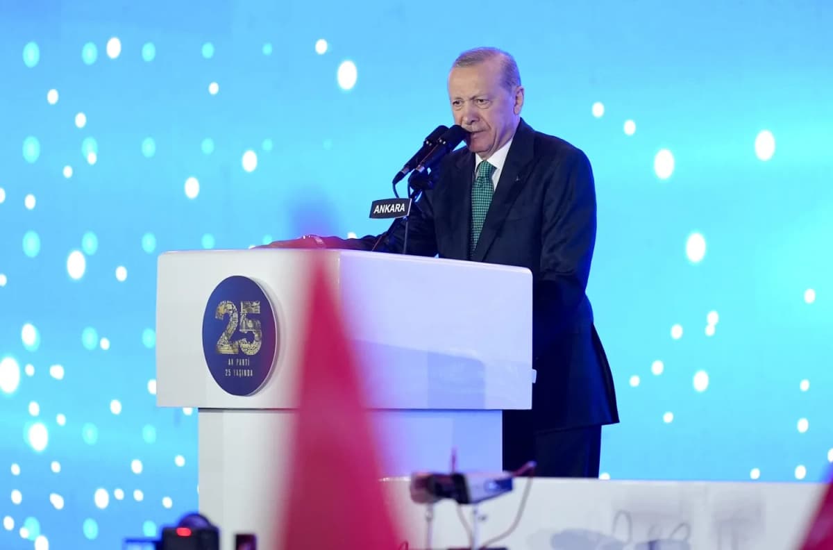 AK Parti’nin 25. yıl vizyon belgesi açıklandı