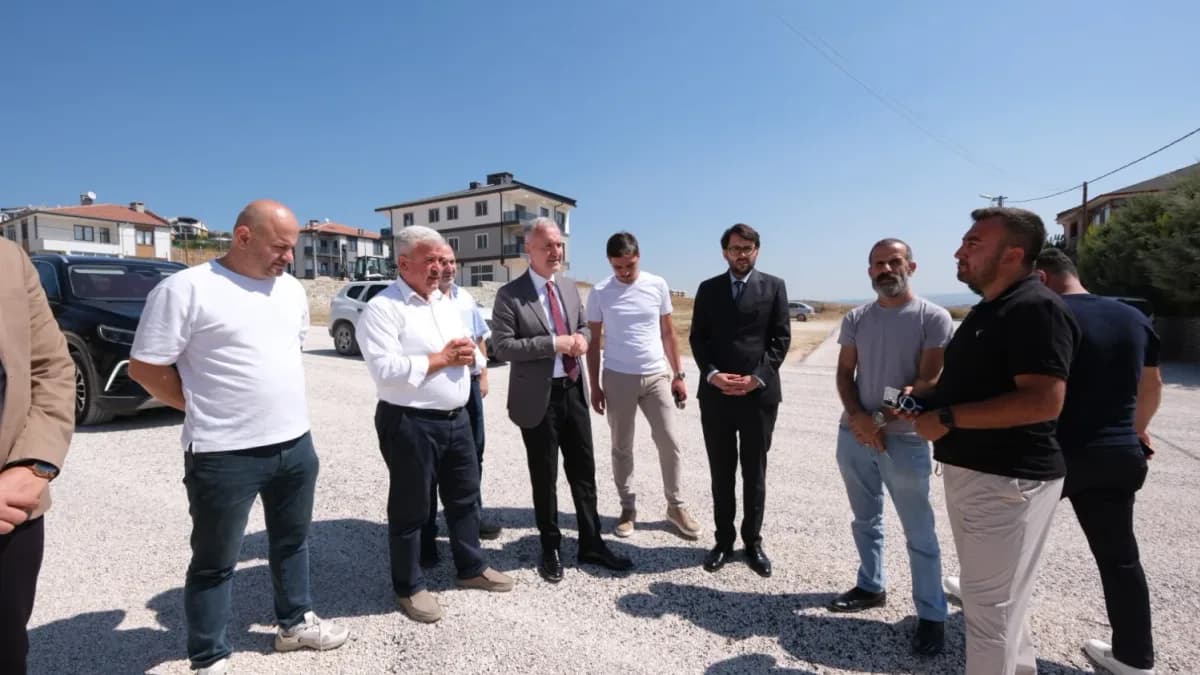 Akhisar Mahallesinde 14 Sokakta Sathi Kaplama Uygulanıyor