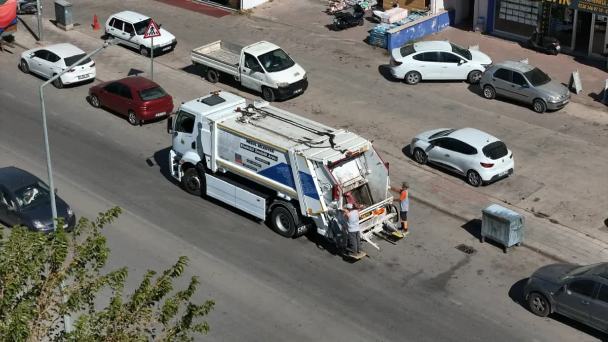 Elektrikli Çöp Kamyonu İnegöl Sokaklarında Test Edildi