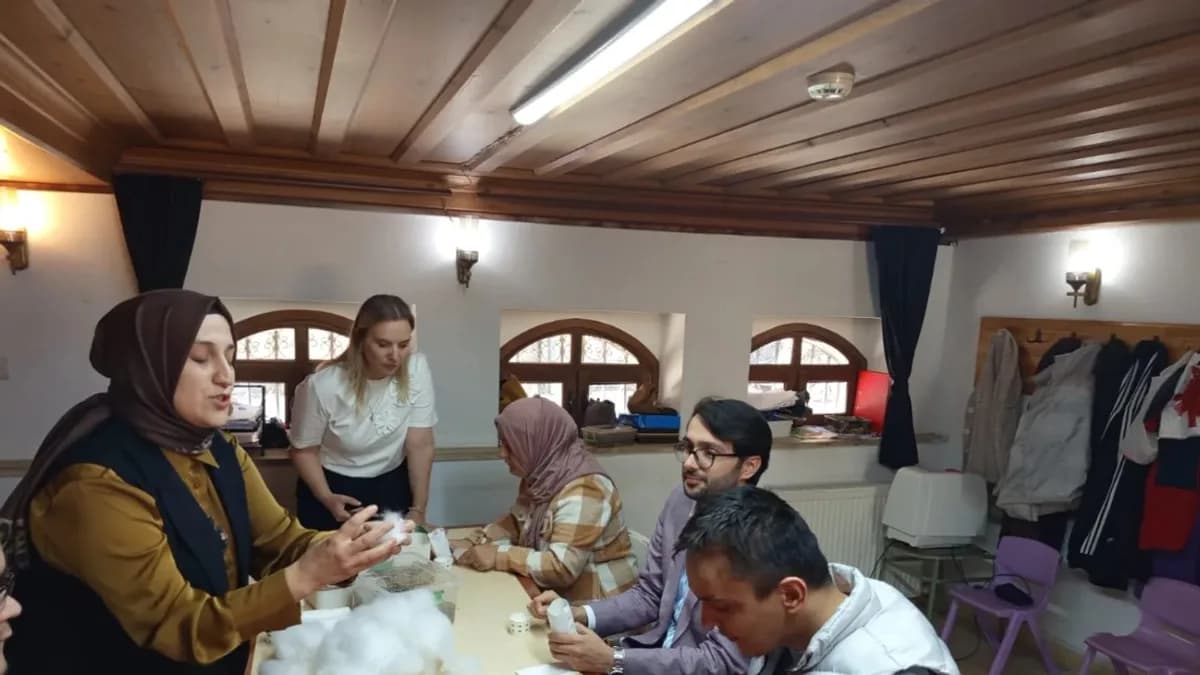 İnegöl Belediyesi Engelsiz Sosyal Yaşam Merkezinde Renkli Etkinlik
