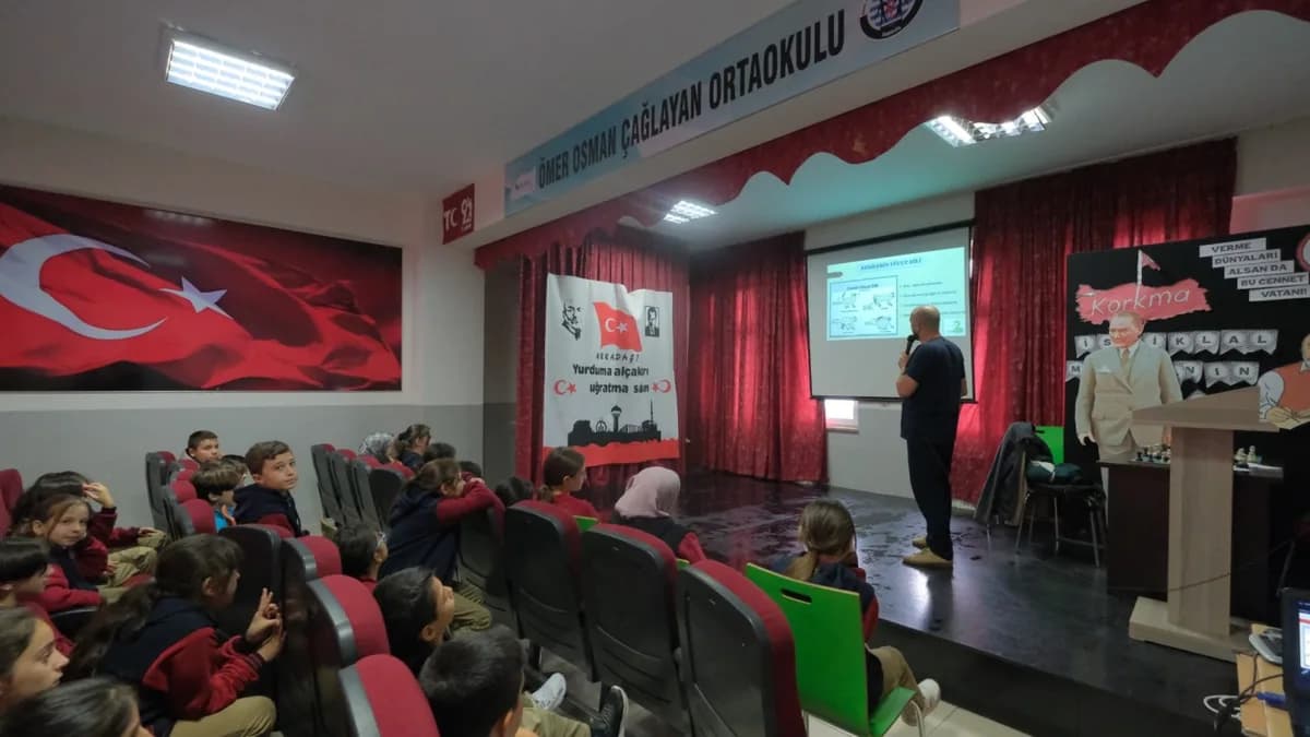 İnegöl Belediyesi’nden Öğrencilere Hayvan Sevgisi Ve Doğru Yaklaşım Eğitimi