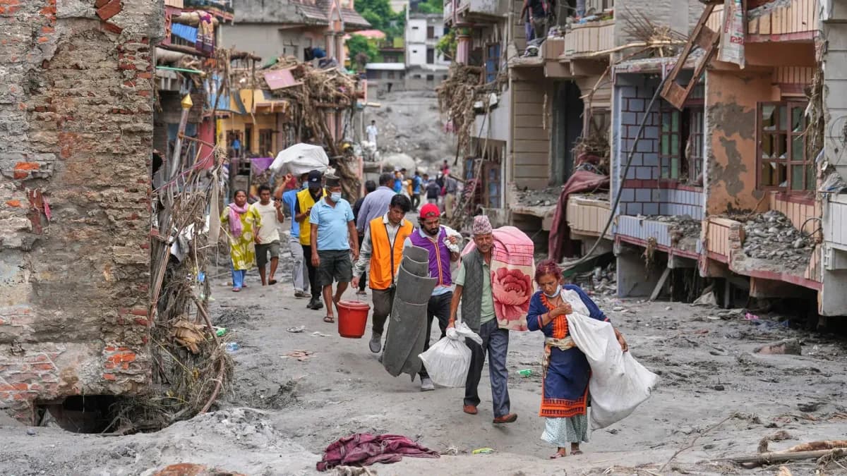 Nepal'deki selde hayatını kaybedenlerin sayısı 939'a yükseldi