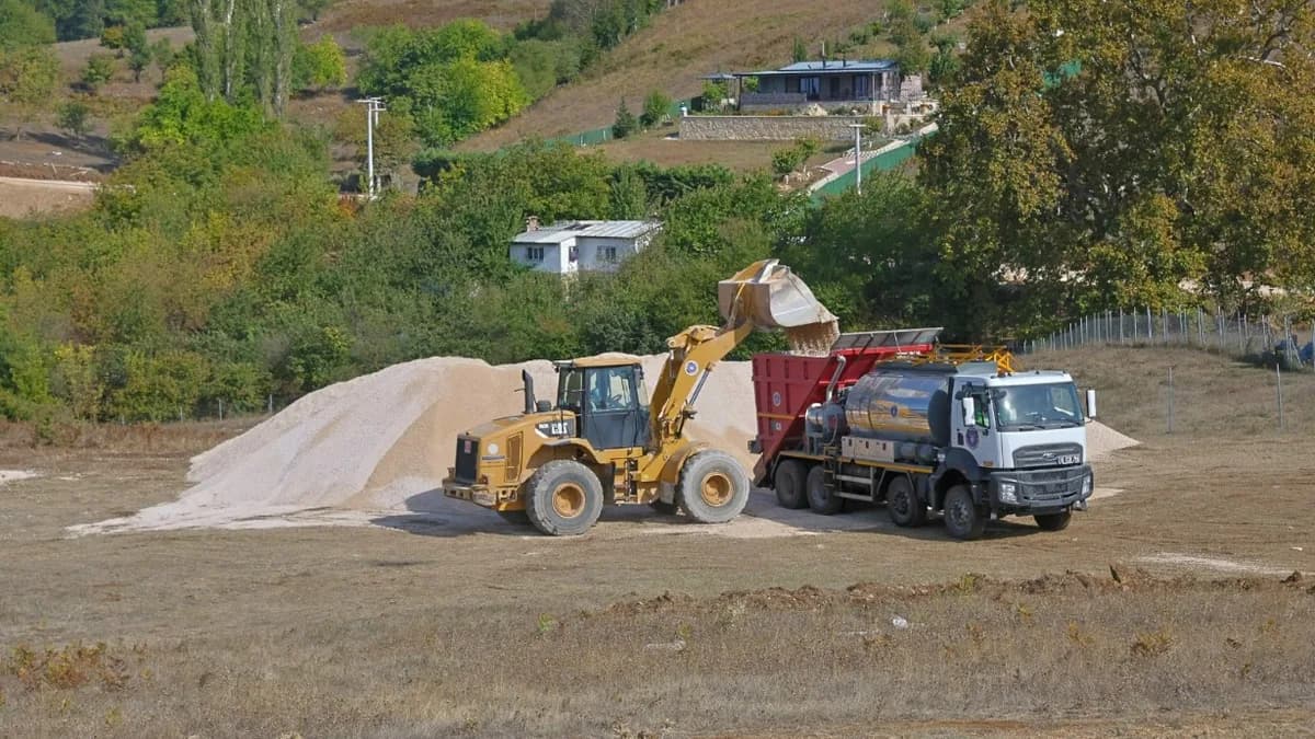 Osmangazi'nin 3 mahallesinde yollar yenileniyor