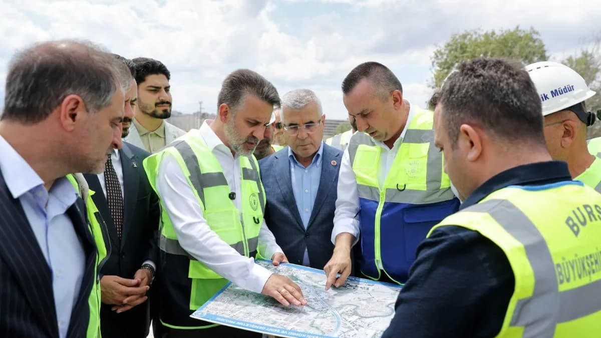 Şahin Biba sözünü tuttu: Geçit Köprüsü trafiğe açıldı
