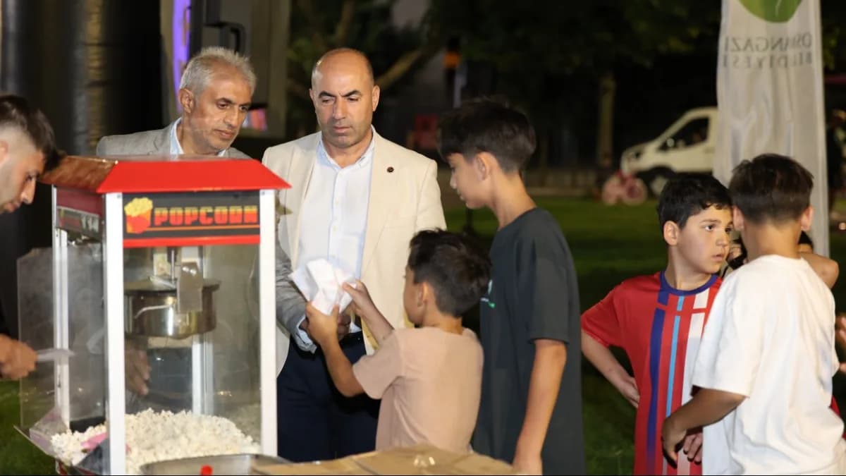 Soğukkuyu Parkı’nda Çocukların Sinema Keyfi