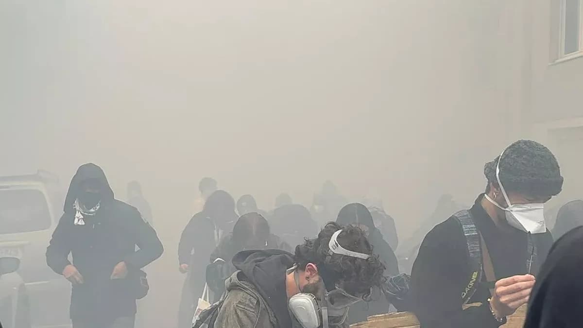 Fransa genelindeki protestolara 500 bine yakın kişi katıldı