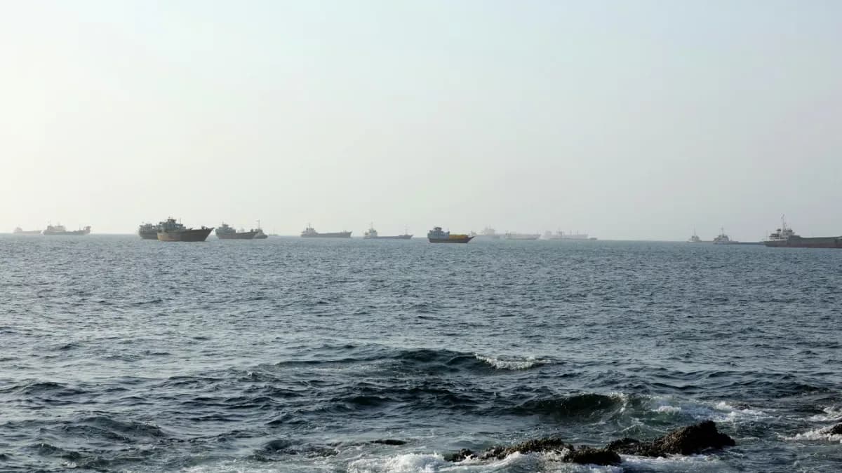 Hürmüz Boğazı’nın ardından Umman açıklarında da tanker vuruldu