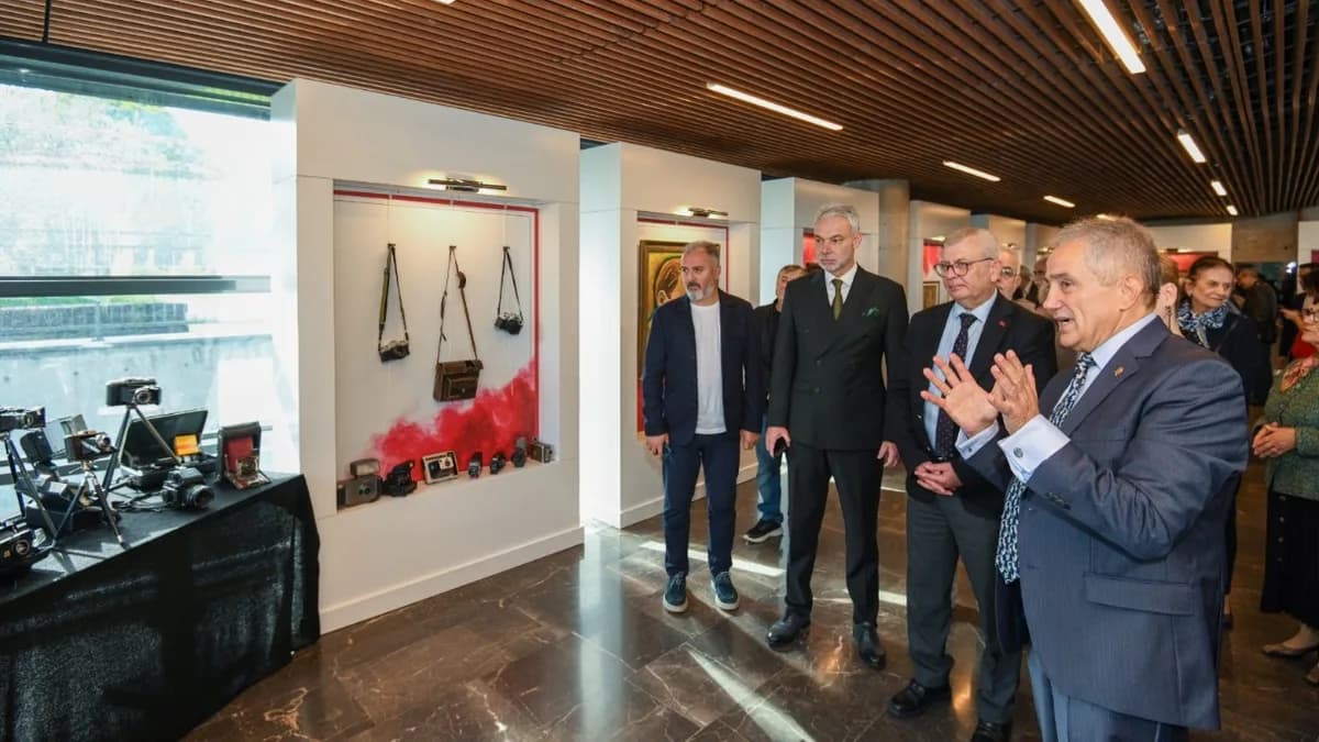 Osmangazi’de Cumhuriyet ve Atatürk Sevgisi Sergiyle Ölümsüzleşti