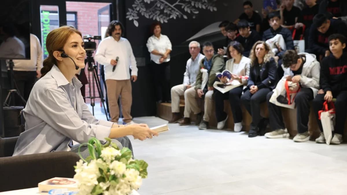 Oyuncu Elit Andaç Çam Nilüfer’de gençler ve işçilerle buluştu