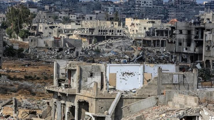 İsrail'in Gazze Şeridi'ndeki saldırılarında 12 Filistinli hayatını kaybetti