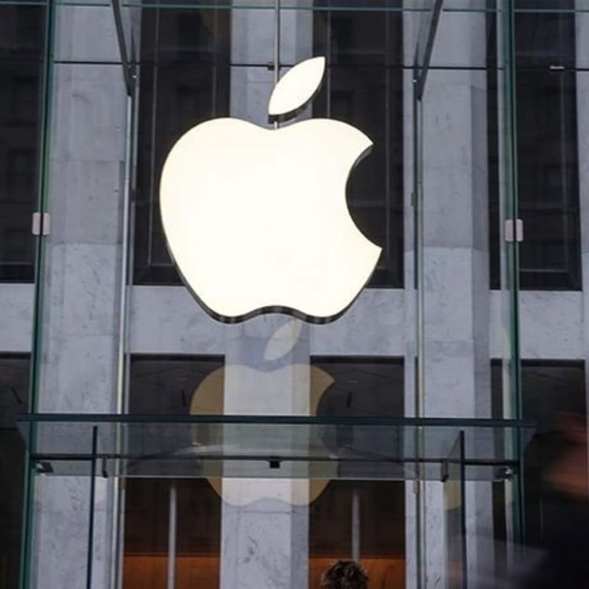 Apple'a çocuk istismarı içeriği davası