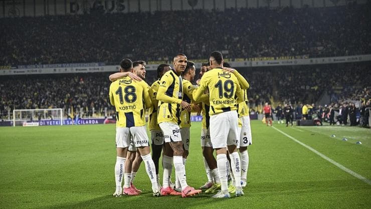 Fenerbahçe hata yapmadı, Gaziantep FK'yi 3 golle geçti