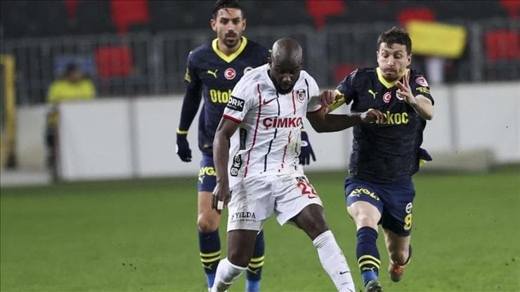 Fenerbahçe, zirve yarışında emin adımlarla ilerliyor! Fenerbahçe Gaziantep maç özeti!