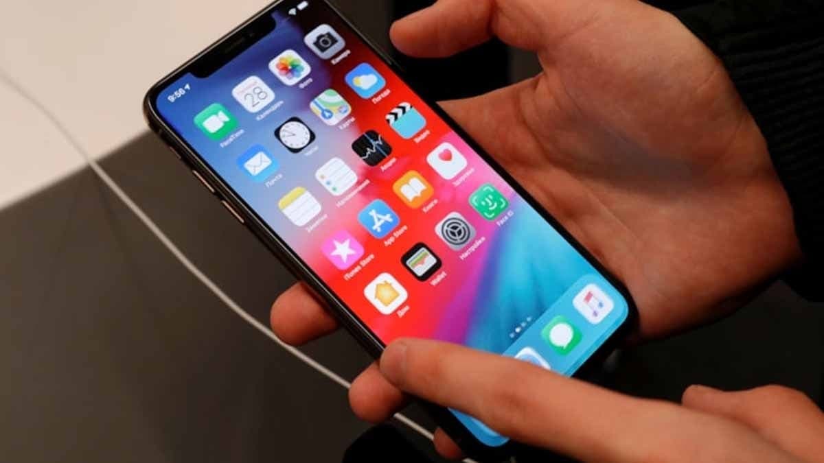 Eski Apple çalışanı uyardı: İşte iPhone pilinizi öldüren hata