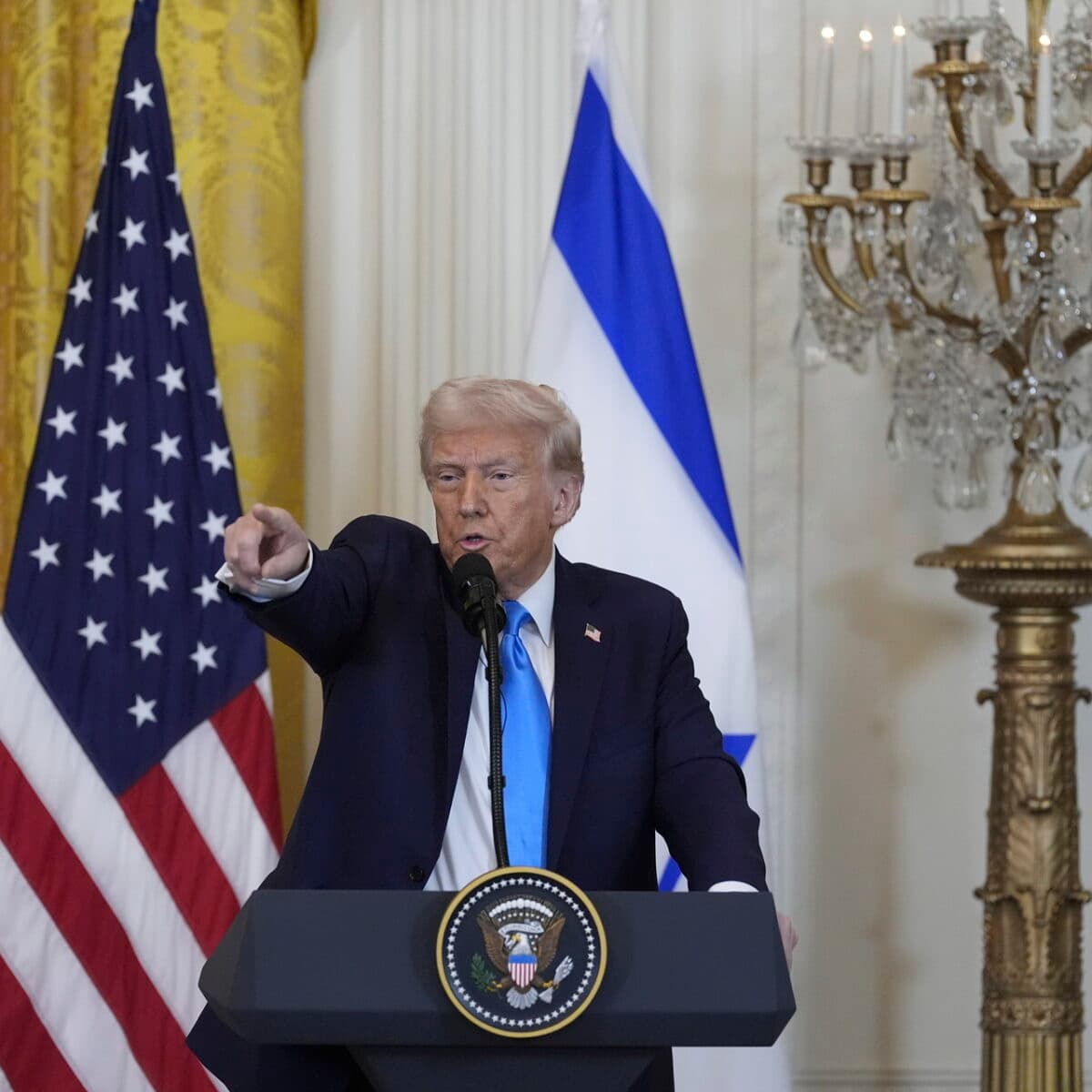 Trump: İsrail Gazze'yi ABD'ye teslim edecek