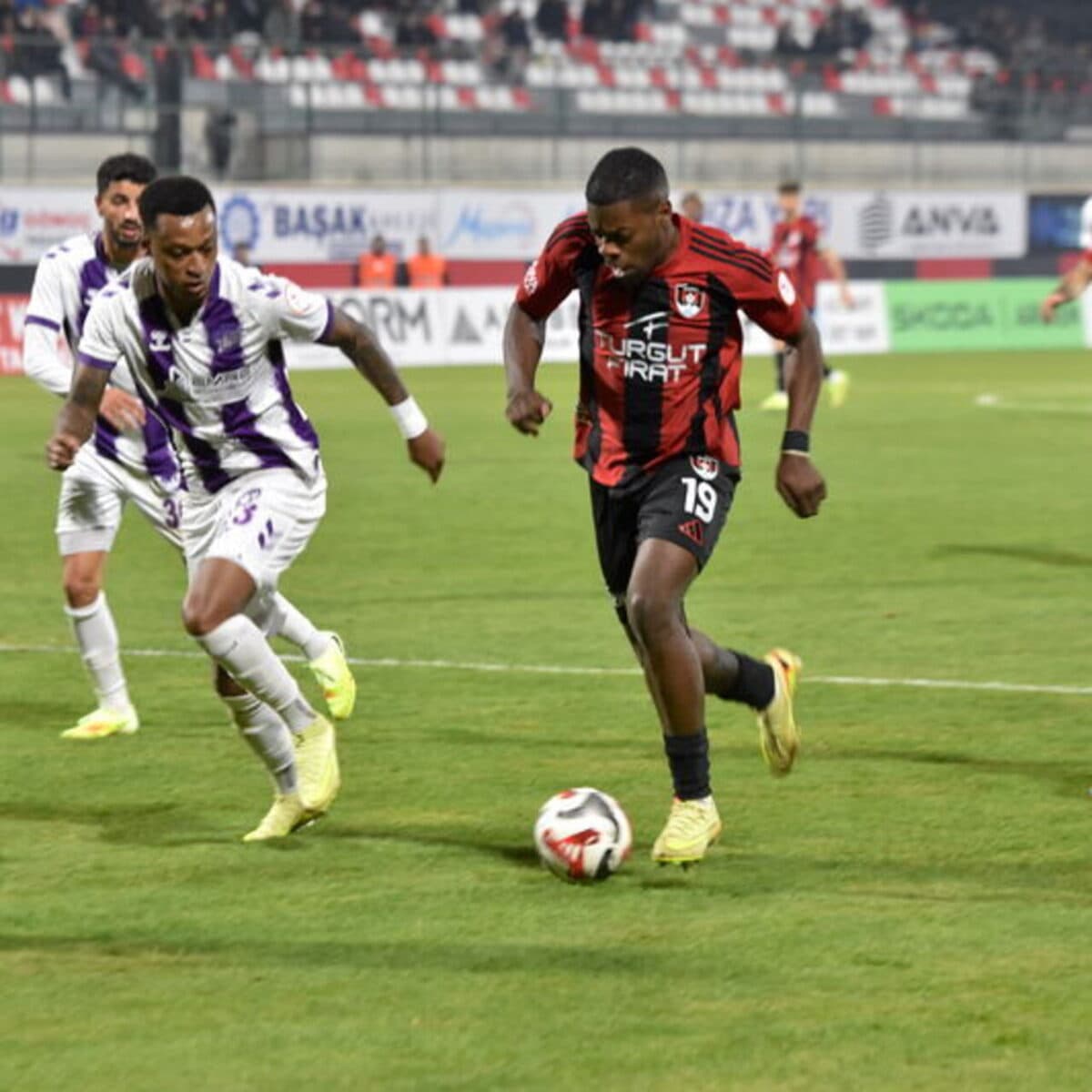 Van Spor, 90+1'de beraberliği kurtardı!