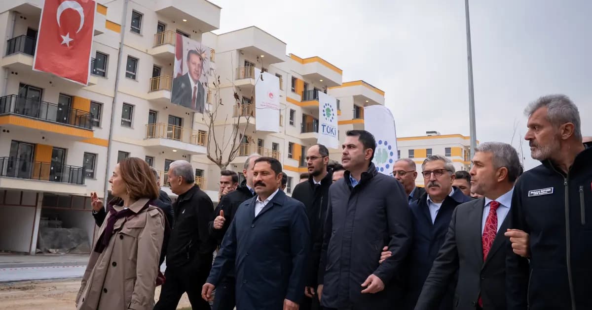 Bakan Kurum deprem seferberliğini anlattı. "11 ilde 3 bin 481 şantiye kurduk"