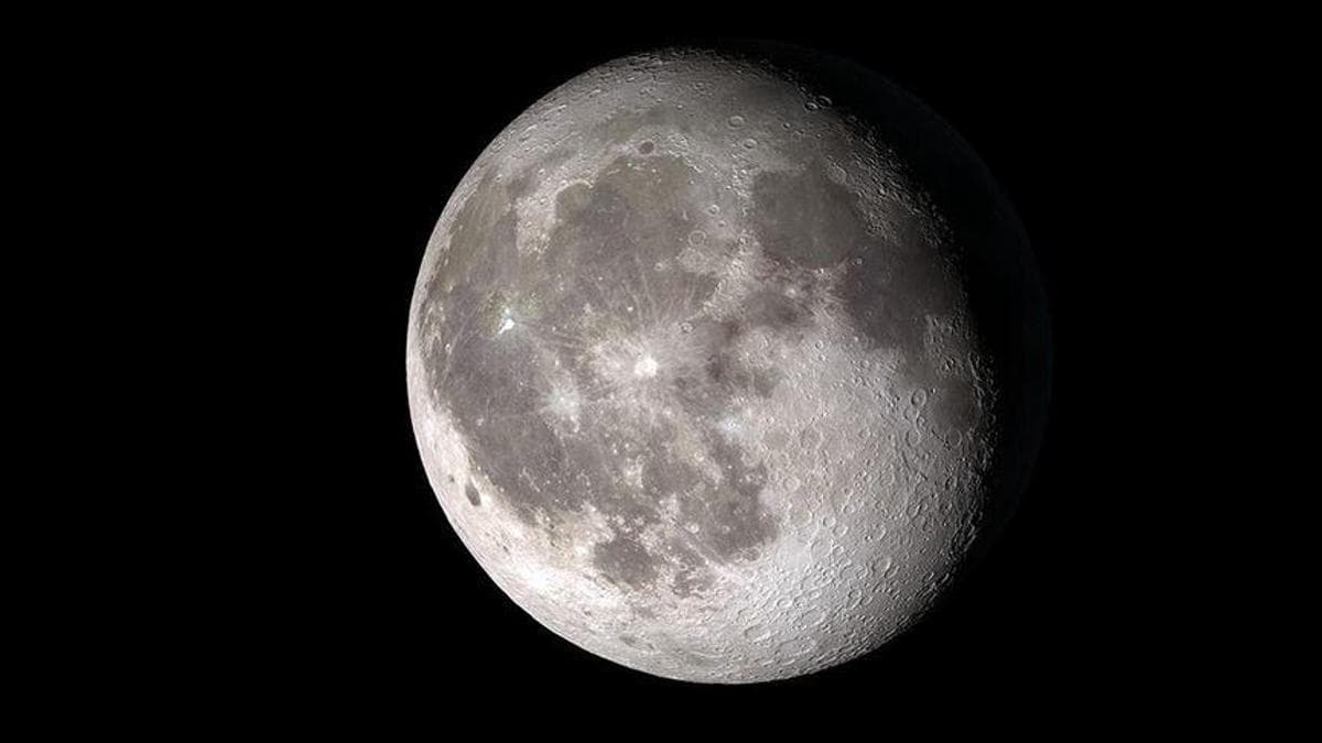 Çin, Ay'da iki yeni mineral keşfetti