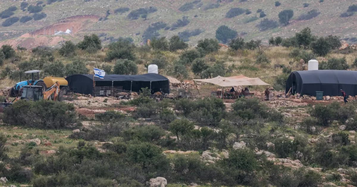 İsrail Batı Şeria'da yasa dışı yerleşim yerleri kuruyor
