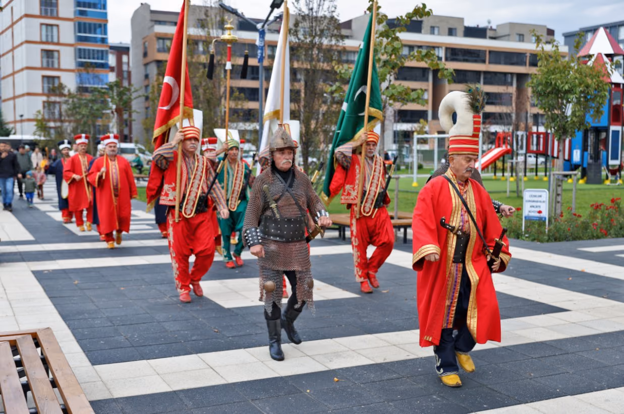 Bursa’da Mehterler Buluşması coşkusu Ayna konseriyle taçlandı