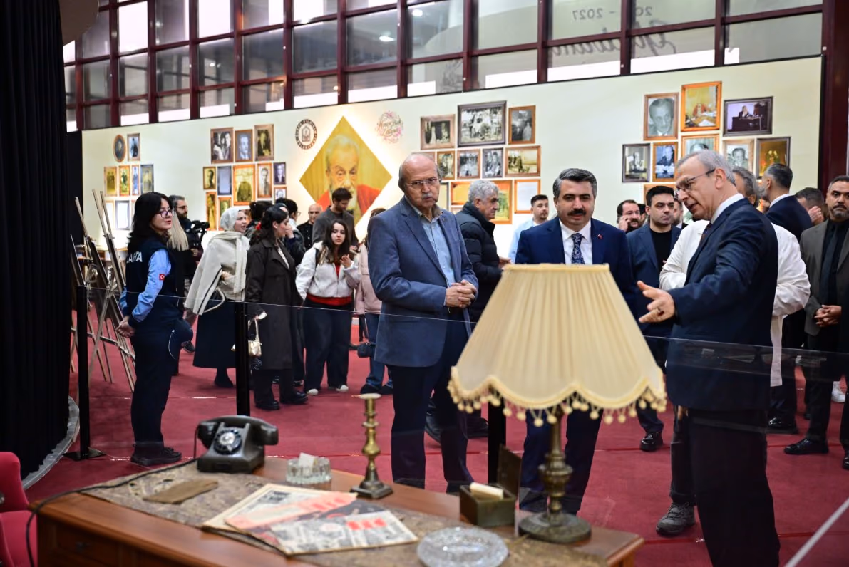 Yıldırım’da 2026-2027 kültür sanat sezonu “Hoşça Bak Zatına” temasıyla açıldı