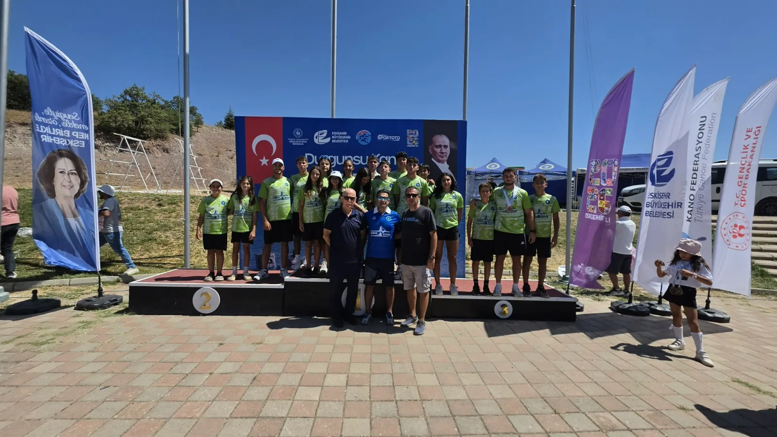 Bursa Büyükşehir Belediyespor kanoda 12 madalya kazandı