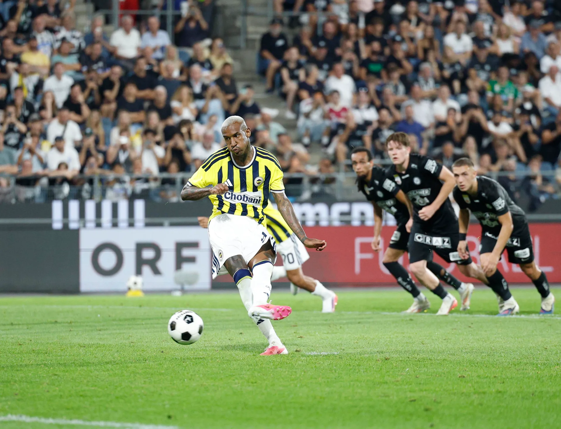 Fenerbahçe Sturm Graz’ı geçti Şampiyonlar Ligi’nde play off bileti