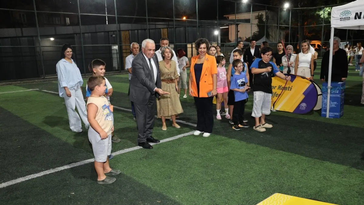 Başkan Şadi Özdemir Karamanlılarla buluştu